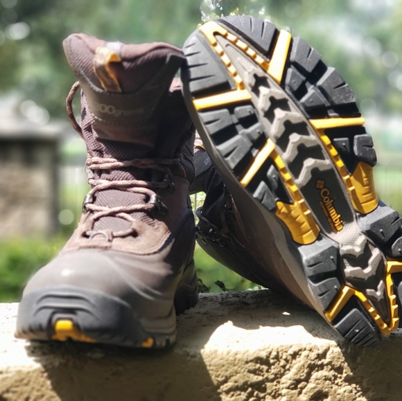 Hiking boots - Picture 3 of 4